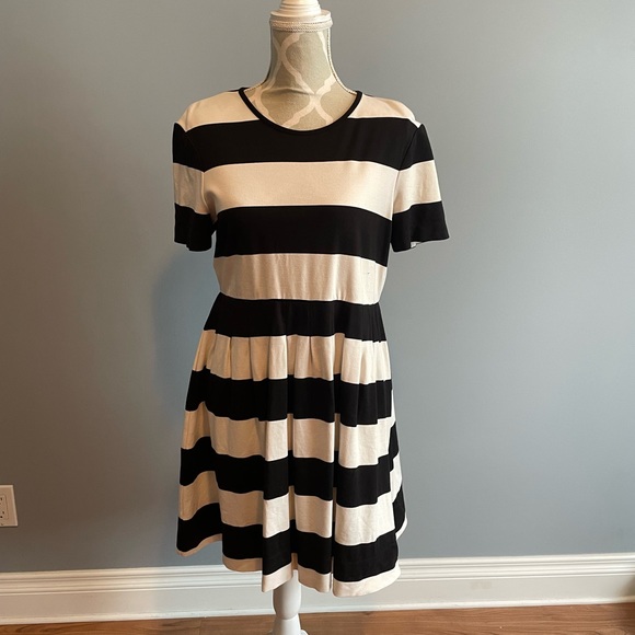 Pink Tartan Dresses & Skirts - Stripe Vogue Dress in Black & White - Pink Tartan